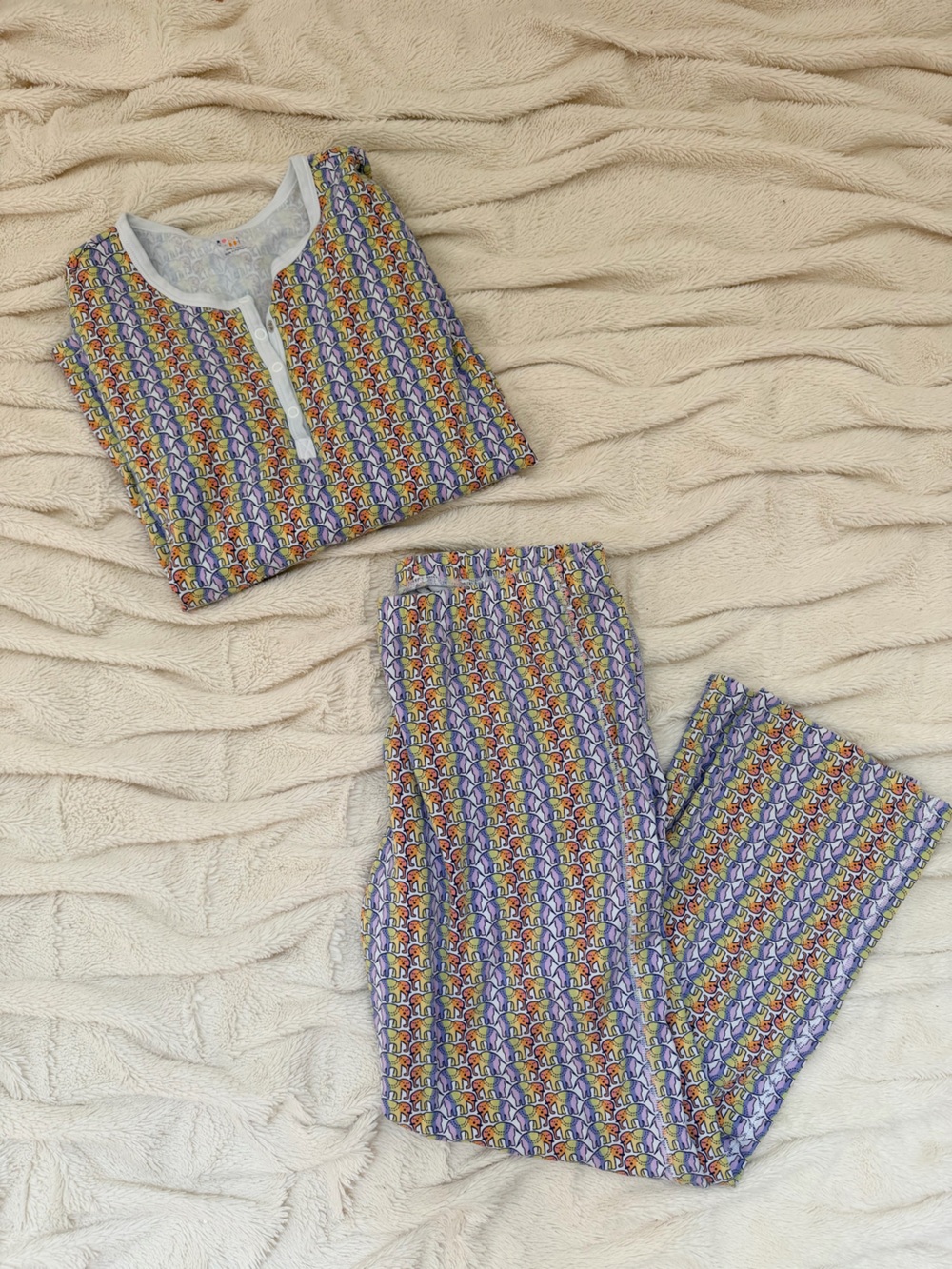 Roller Rabbit Rainbow Hathi elephant matching pajama set long sleeve/pants Sz M